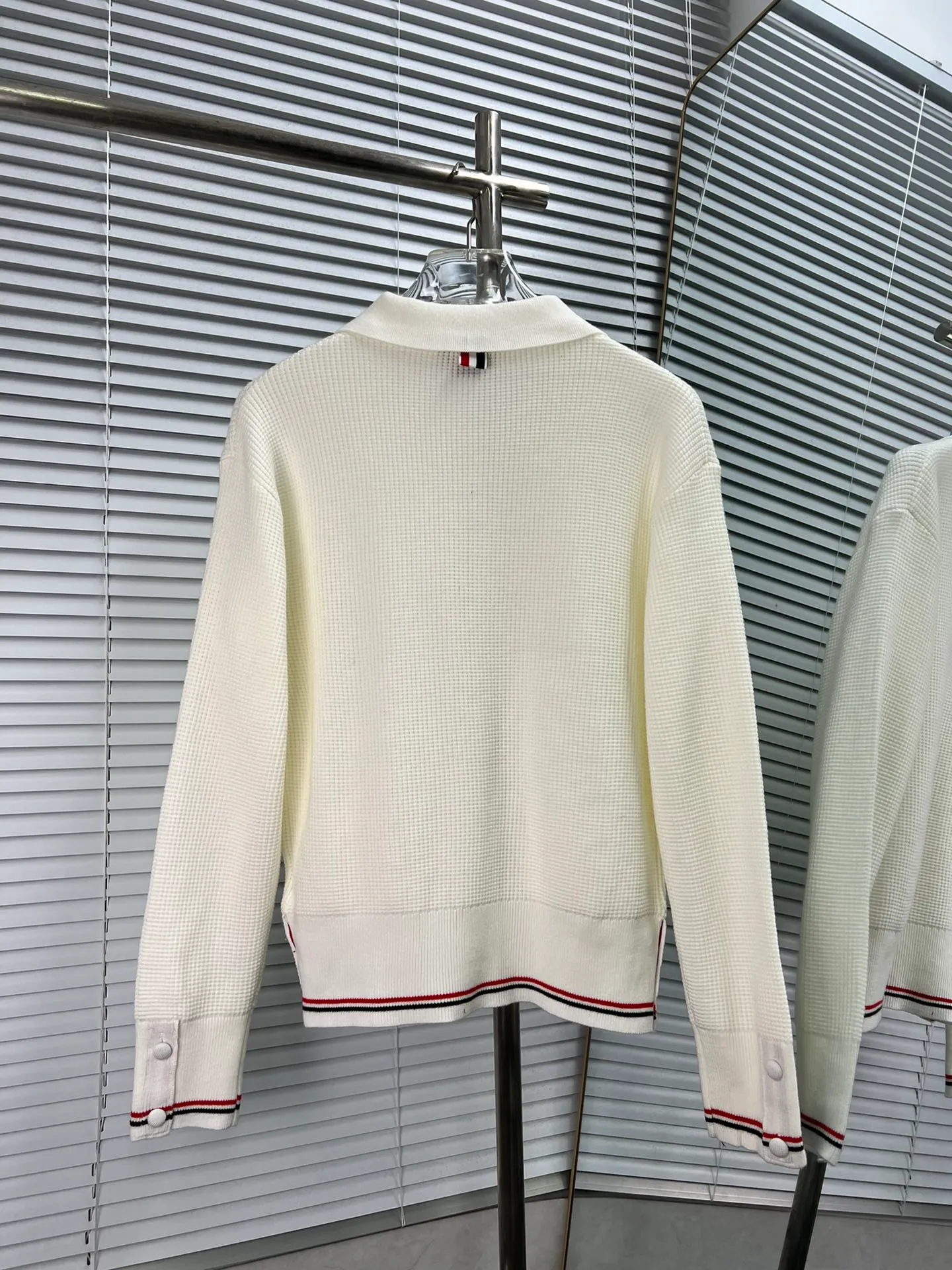 THOM BROWNE polo 📍𝐒𝐢𝐳𝐞Size： 0.1.2.（S.M.L.） 📍𝐃𝐞𝐭𝐚𝐢𝐥 ： ， ， ， ， ， ， ✌️